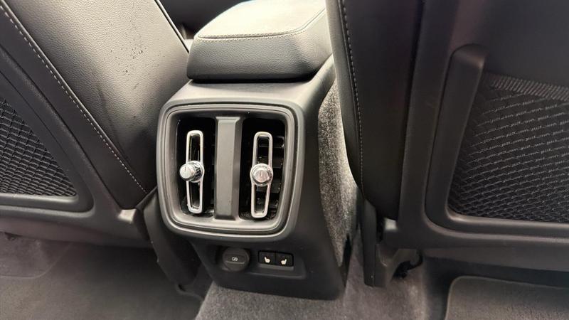 Used Volvo XC40 2024 for sale - 75561490: Photo 37