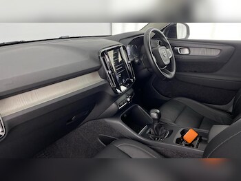 Used Volvo XC40 2021 for sale - 76117455: Photo