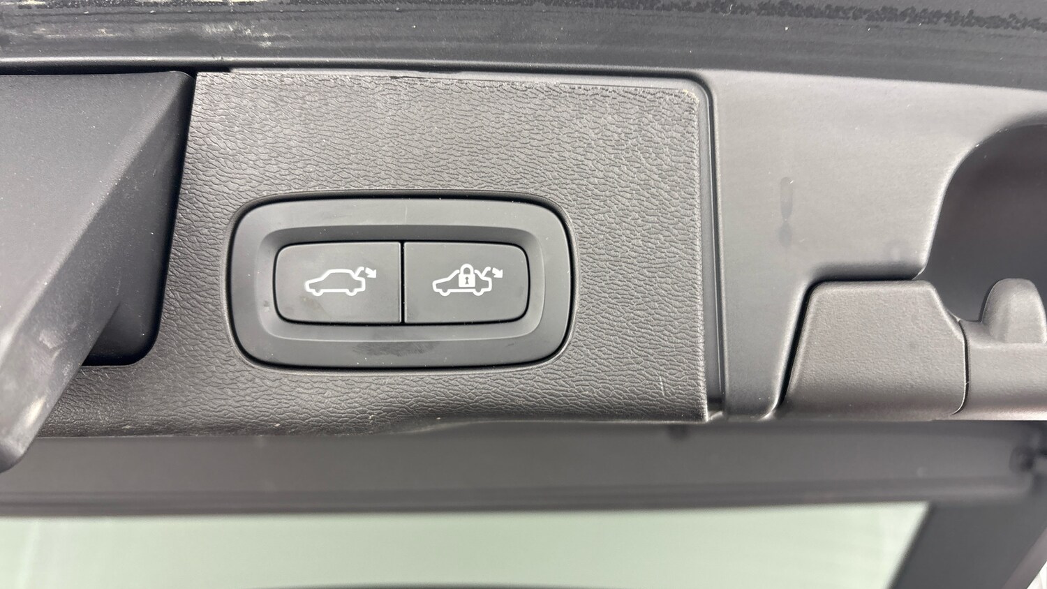 Used Volvo XC60 2025 for sale - 77603235: Photo 18