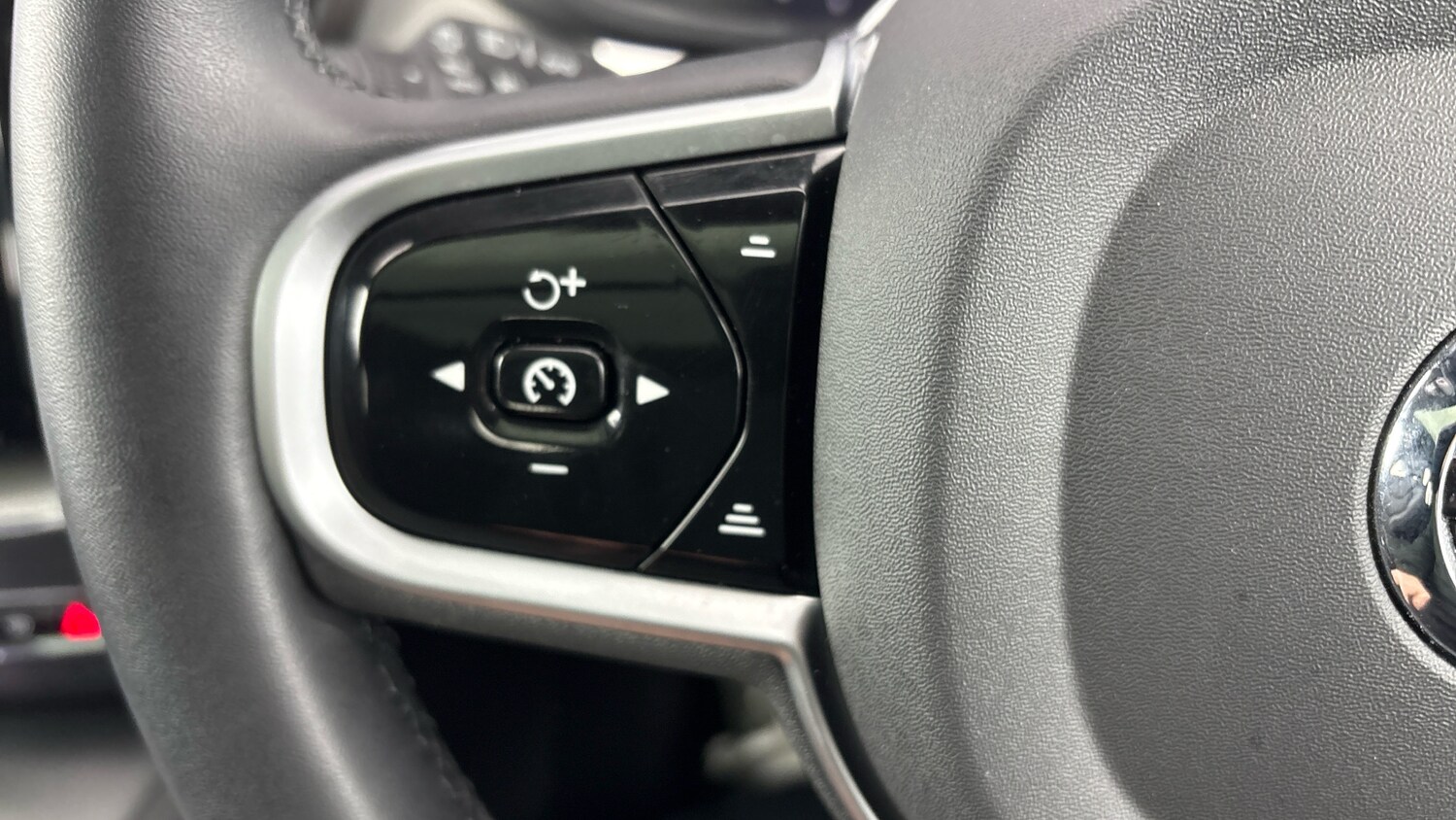 Used Volvo XC60 2025 for sale - 77603235: Photo 25