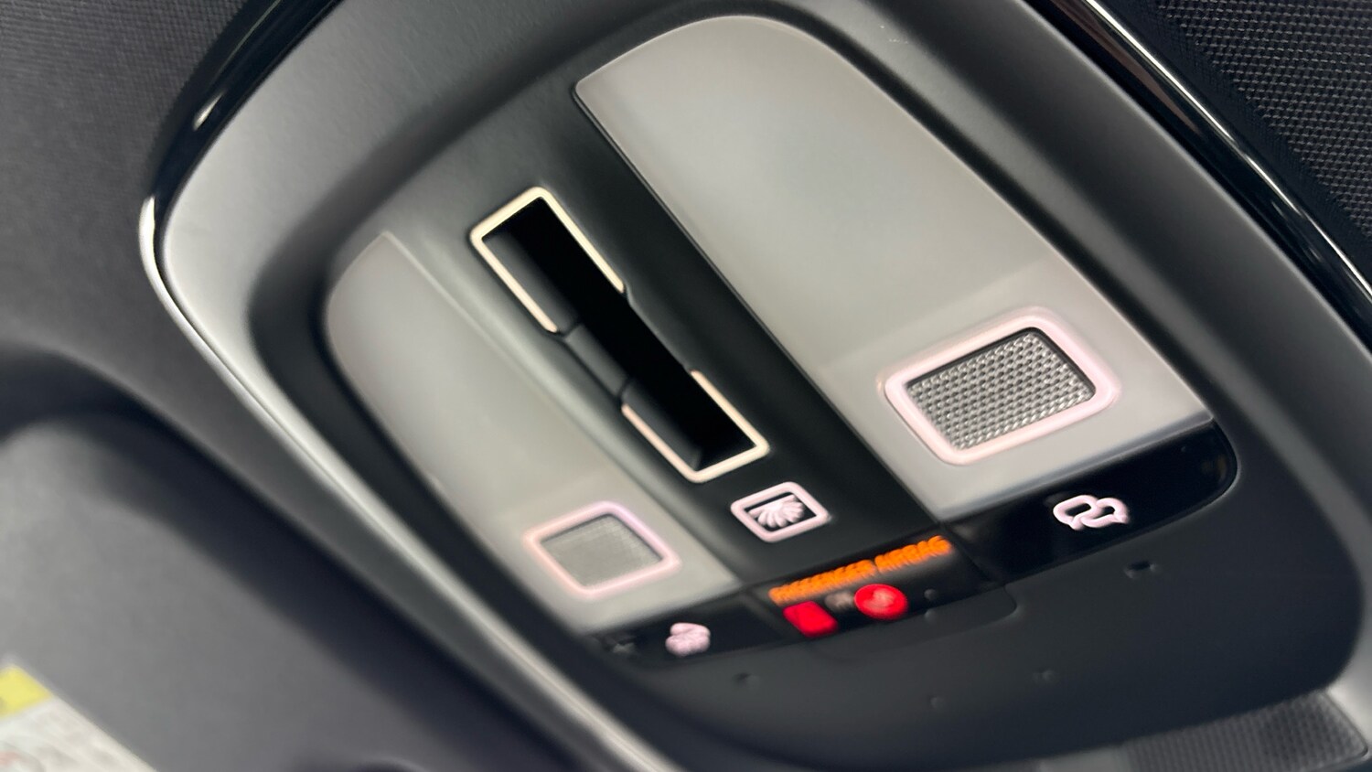 Used Volvo XC60 2025 for sale - 77603235: Photo 32