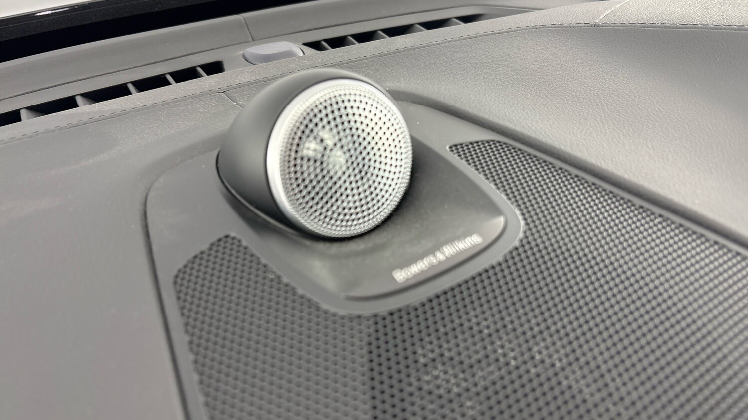 Used Volvo XC60 2025 for sale - 77603235: Photo 42