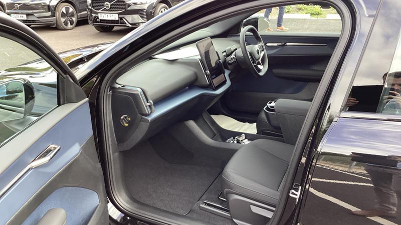 Used Volvo EX30 2025 for sale - 75972941: Photo 2