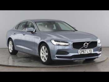 2018 - D4 Momentum Automatic Automatic 4-Door