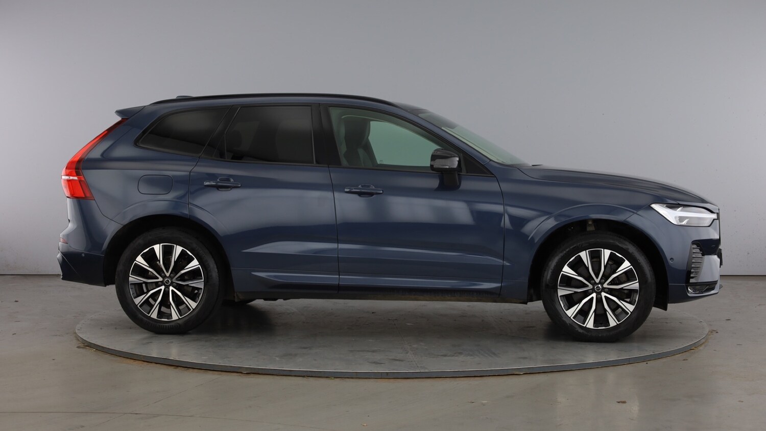 Used Volvo XC60 2022 for sale - 77603240: Photo 4