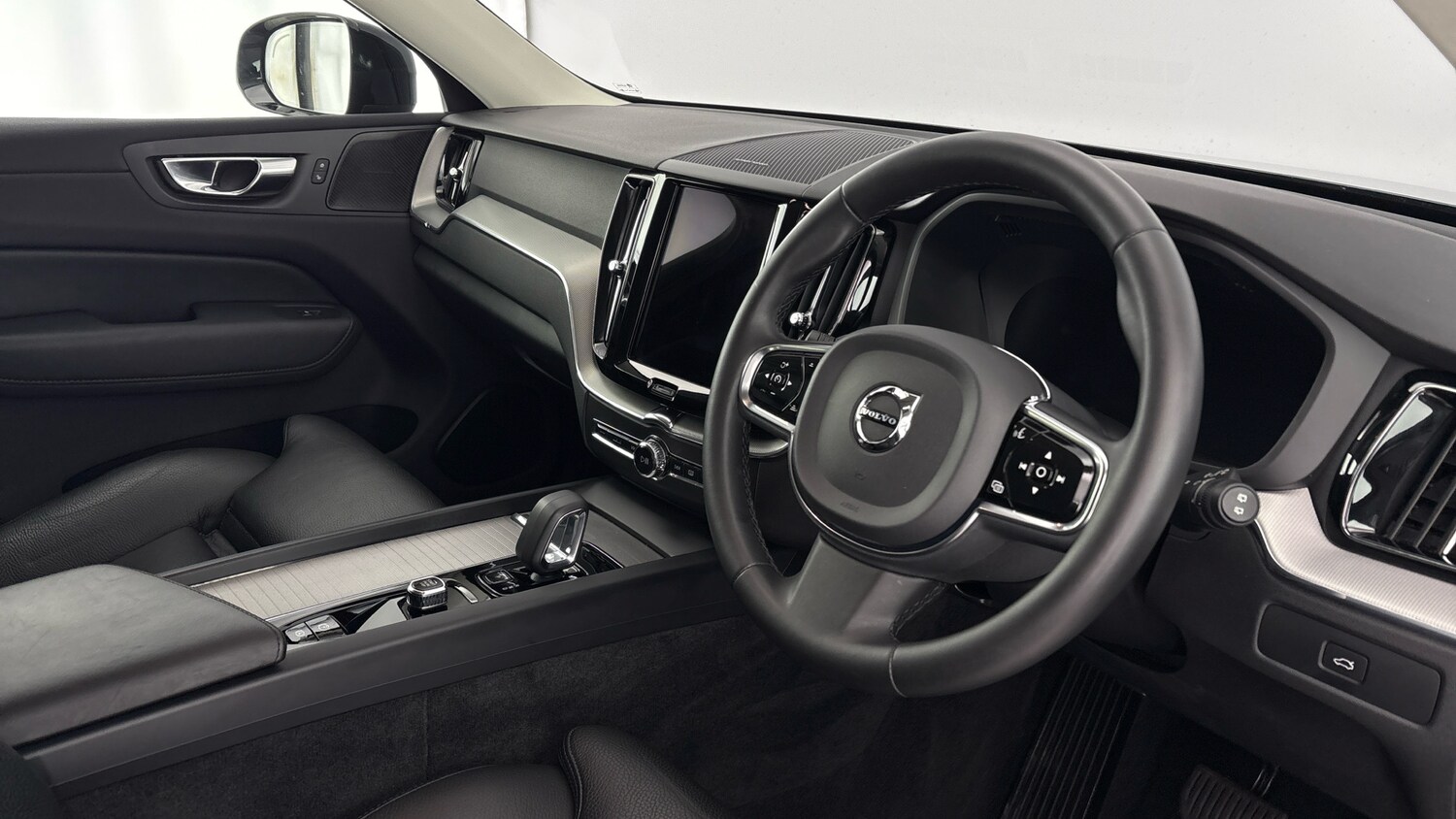 Used Volvo XC60 2022 for sale - 77603240: Photo 6