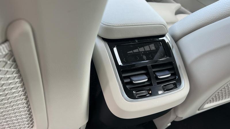 Used Volvo XC60 2025 for sale - 76949006: Photo 28