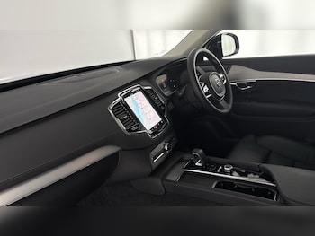 Used Volvo XC90 2023 for sale - 77732645: Photo