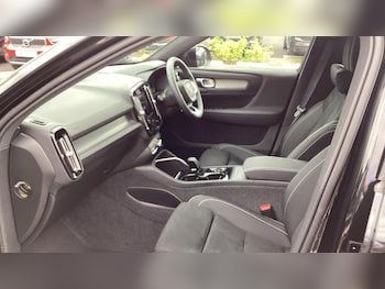 Used Volvo XC40 2025 for sale - 75482324: Photo