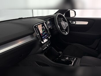 Used Volvo XC40 2025 for sale - 78011793: Photo