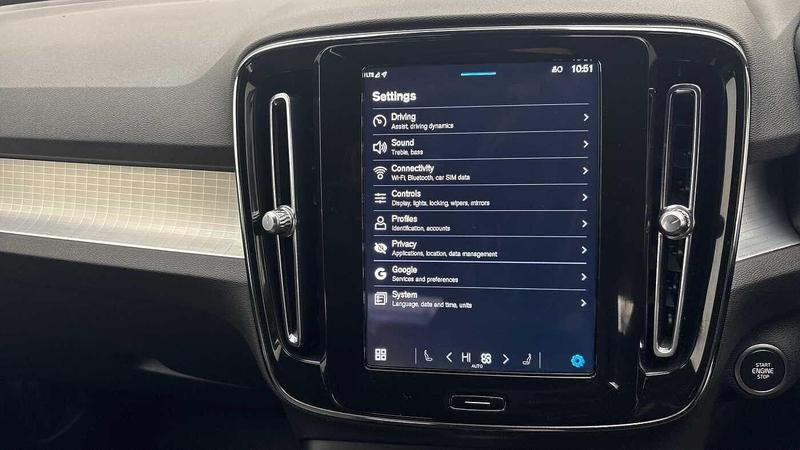 Used Volvo XC40 2023 for sale - 77301236: Photo 31