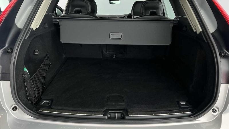 Used Volvo XC60 2021 for sale - 76631245: Photo 5