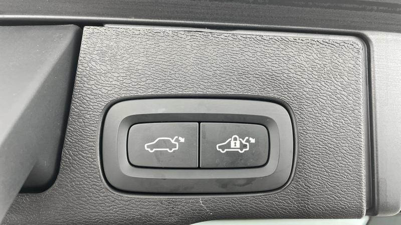 Used Volvo XC60 2025 for sale - 76508254: Photo 17