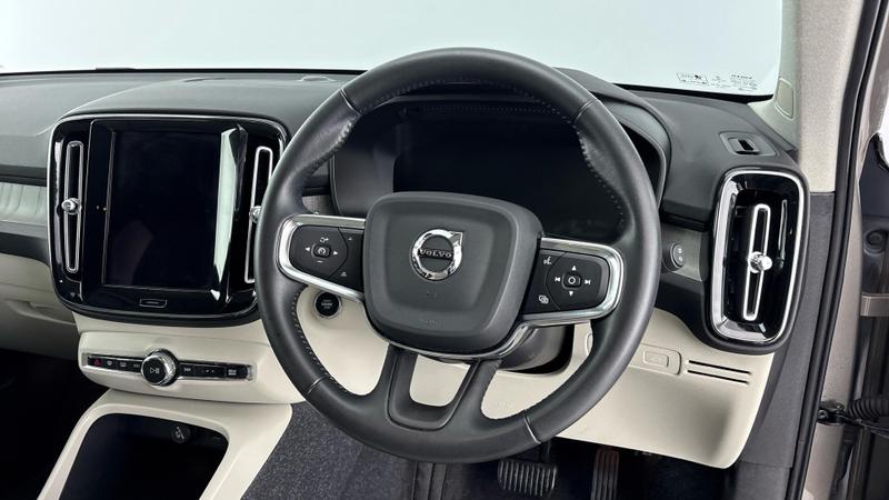 Used Volvo XC40 2021 for sale - 77462369: Photo 10