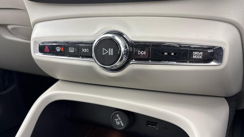 Used Volvo XC40 2021 for sale - 77462369: Photo 28