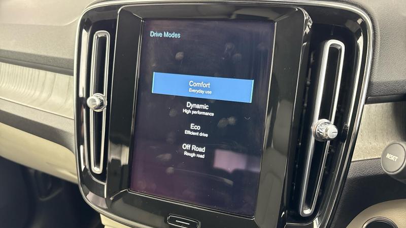 Used Volvo XC40 2021 for sale - 77462369: Photo 32