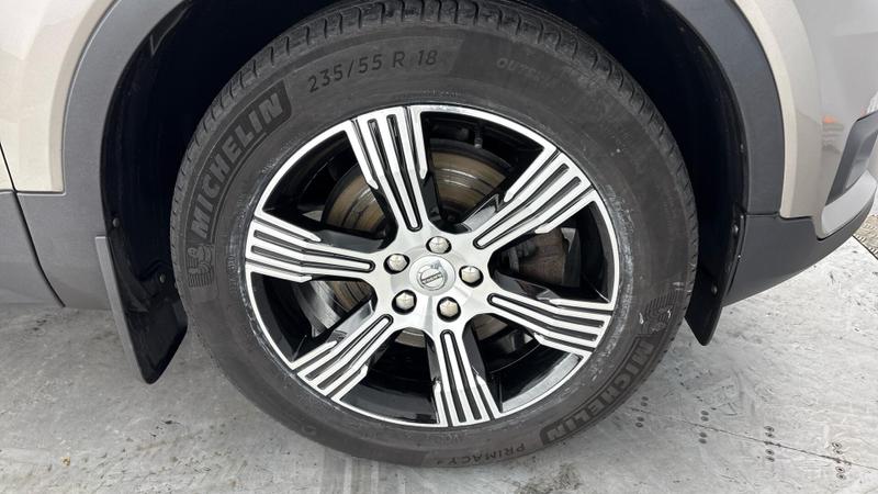 Used Volvo XC40 2021 for sale - 77462369: Photo 5