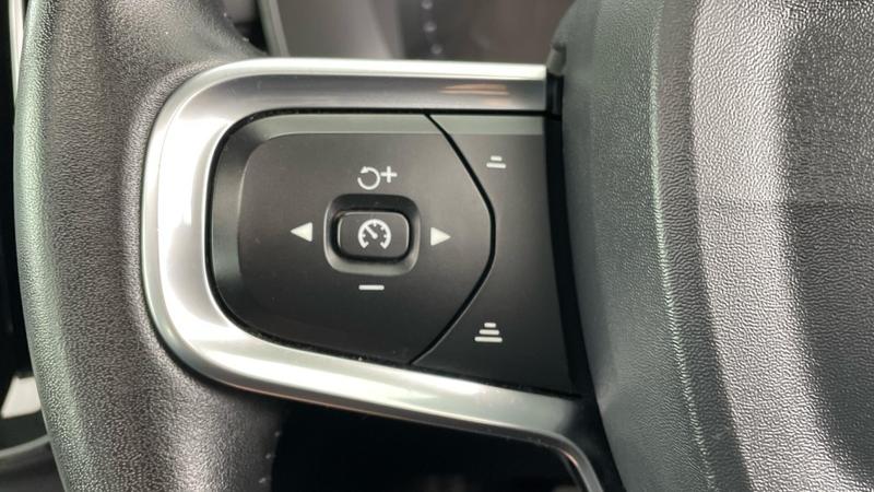 Used Volvo XC40 2020 for sale - 76684922: Photo 27