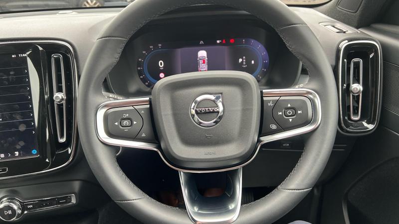 Used Volvo XC40 2023 for sale - 76117438: Photo 12