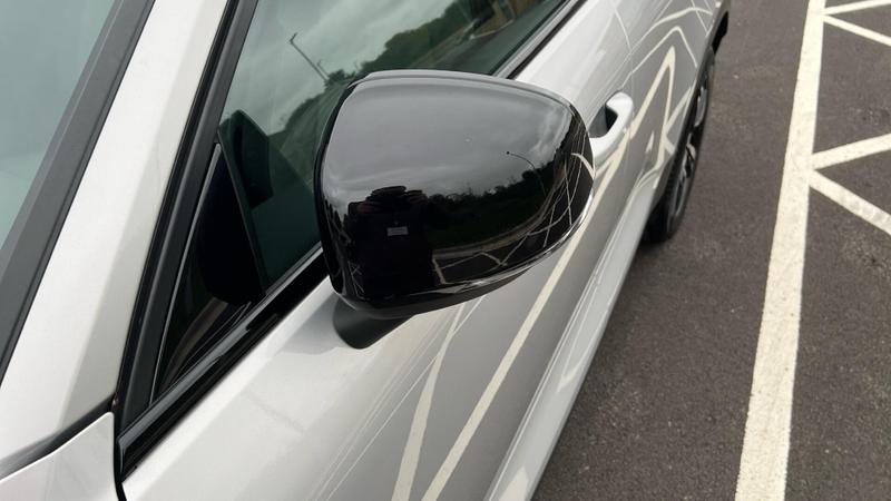 Used Volvo XC40 2023 for sale - 76117438: Photo 27