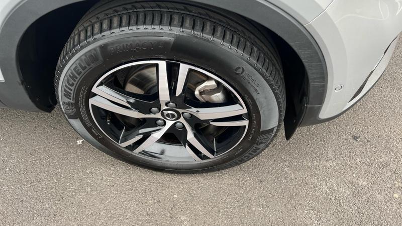 Used Volvo XC40 2023 for sale - 76117438: Photo 32