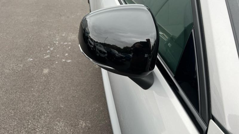 Used Volvo XC40 2023 for sale - 76117438: Photo 34