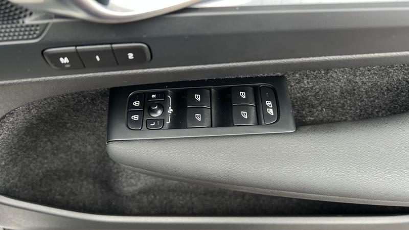 Used Volvo XC40 2023 for sale - 76117438: Photo 39