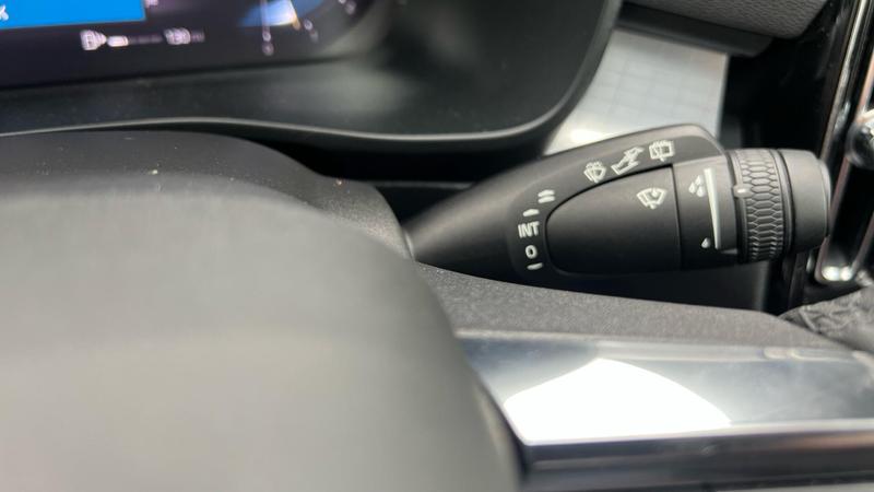 Used Volvo XC40 2023 for sale - 76117438: Photo 45