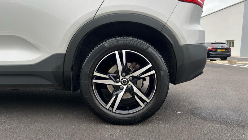 Used Volvo XC40 2023 for sale - 76117438: Photo 5