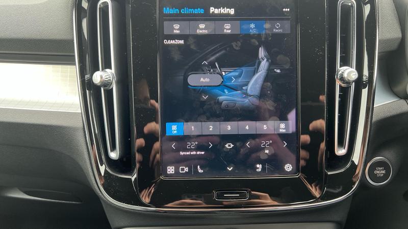 Used Volvo XC40 2023 for sale - 76117438: Photo 65