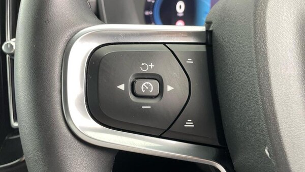 Used Volvo XC40 2023 for sale - 75446218: Photo 16