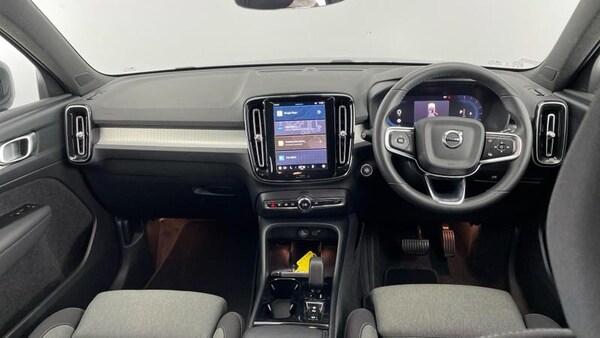 Used Volvo XC40 2023 for sale - 75446218: Photo 8
