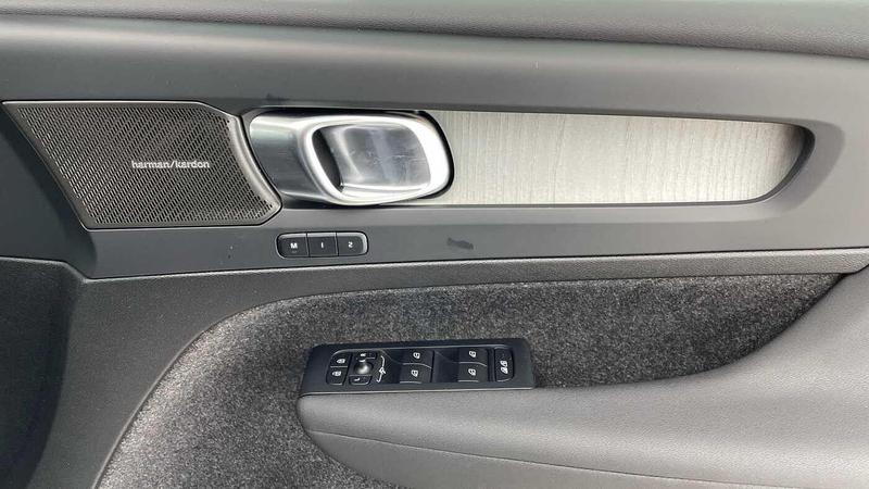 Used Volvo XC40 2024 for sale - 77248606: Photo 14