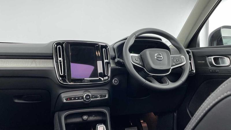 Used Volvo XC40 2024 for sale - 77248606: Photo 30