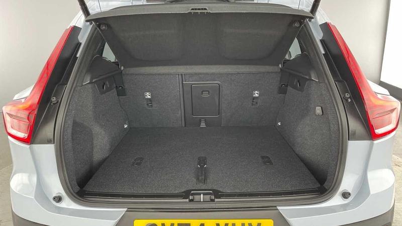 Used Volvo XC40 2024 for sale - 77248606: Photo 34