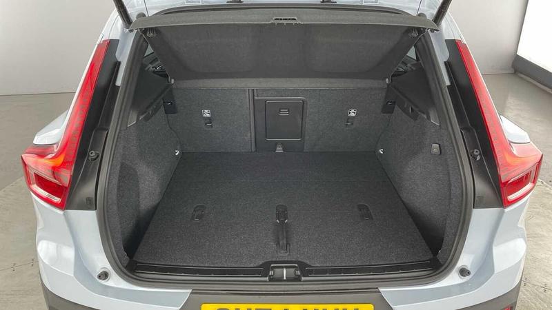 Used Volvo XC40 2024 for sale - 77248606: Photo 35