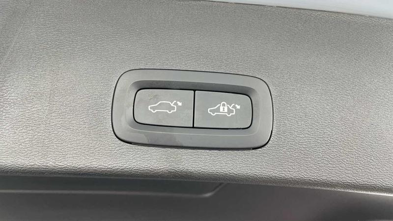 Used Volvo XC40 2024 for sale - 77248606: Photo 36