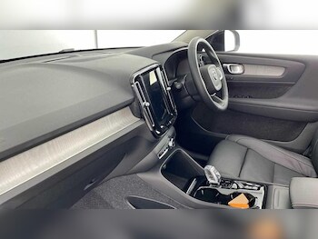 Used Volvo XC40 2024 for sale - 77248606: Photo