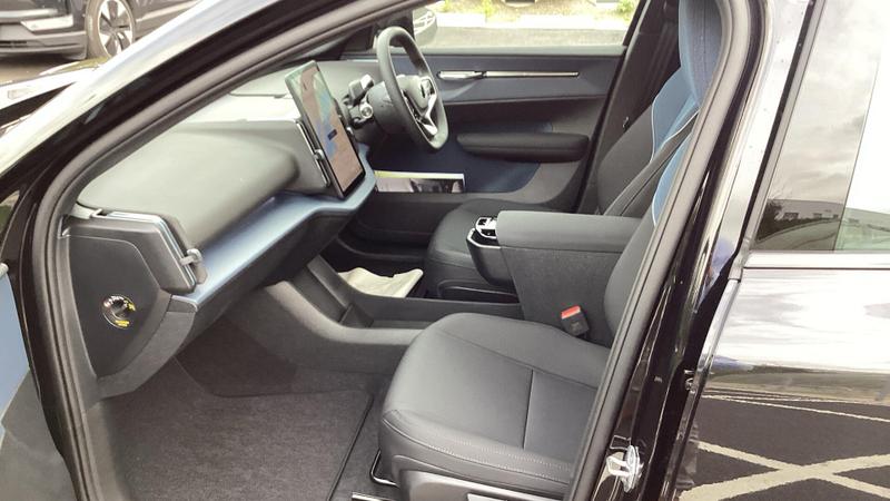 Used Volvo EX30 2025 for sale - 75972952: Photo 2