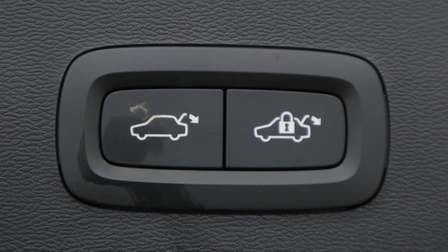 Used Volvo XC40 2024 for sale - 77803937: Photo 19