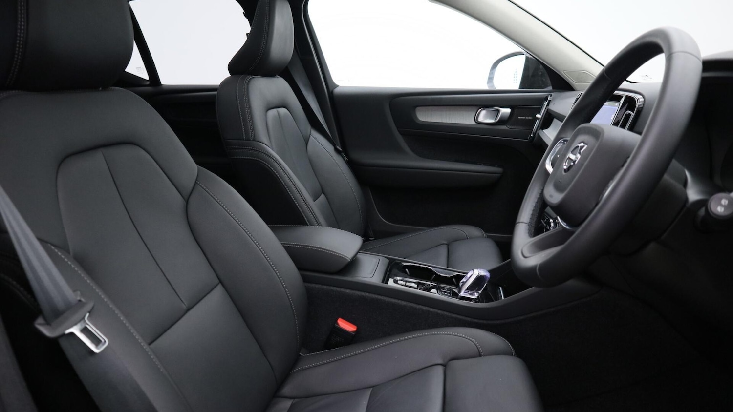 Used Volvo XC40 2024 for sale - 77803937: Photo 26