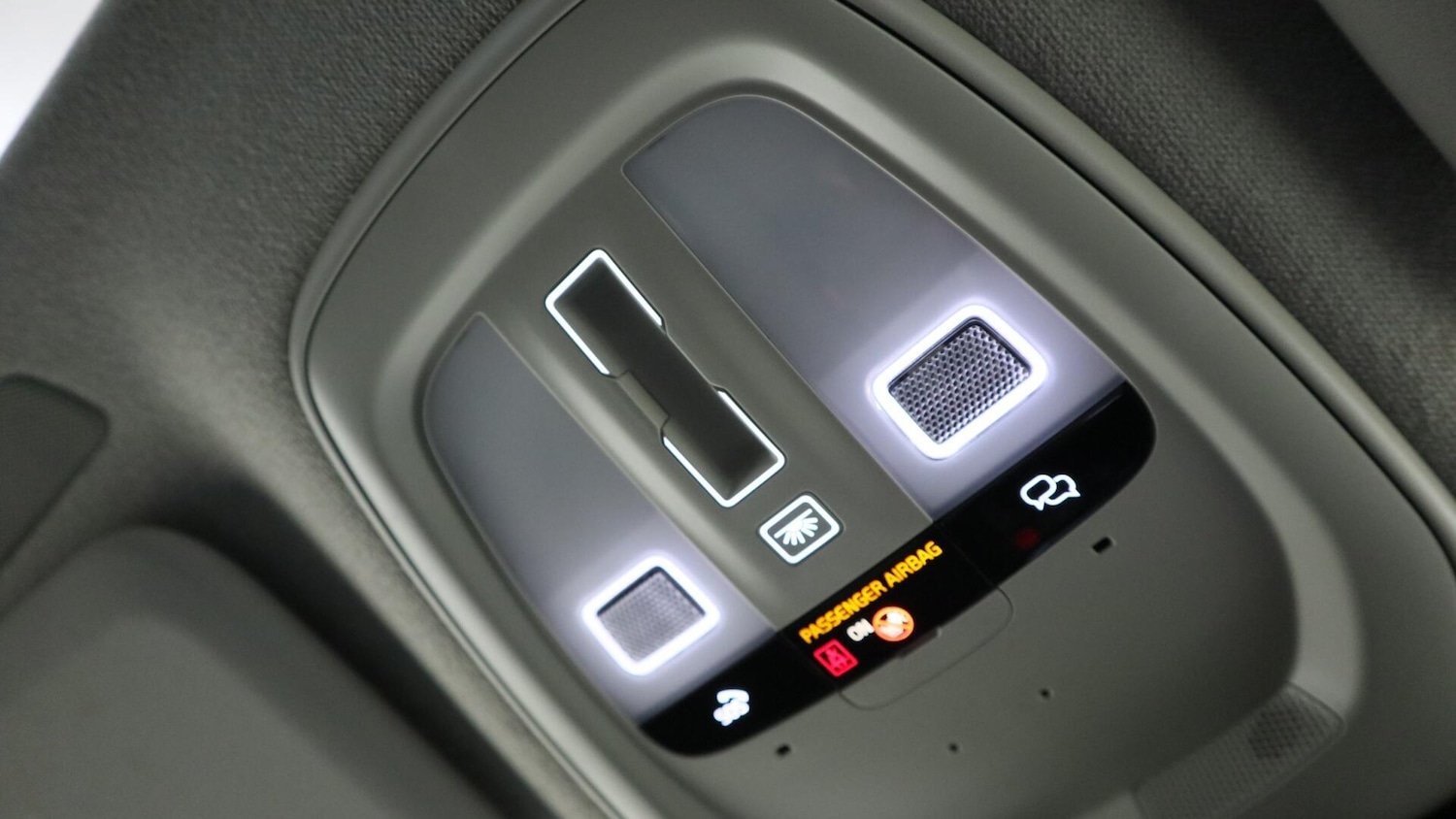 Used Volvo XC40 2024 for sale - 77803937: Photo 30