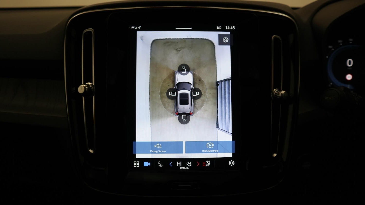 Used Volvo XC40 2024 for sale - 77803937: Photo 41