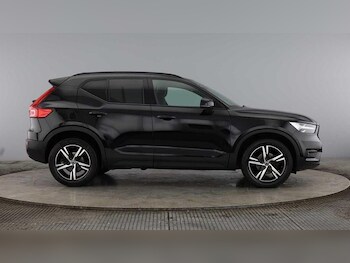 Used Volvo XC40 2021 for sale - 76196516: Photo 2
