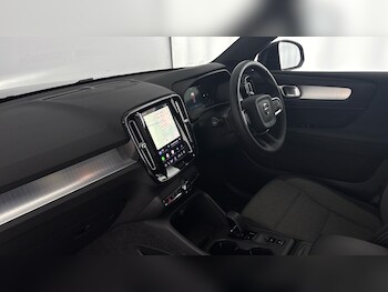 Used Volvo XC40 2025 for sale - 77965347: Photo