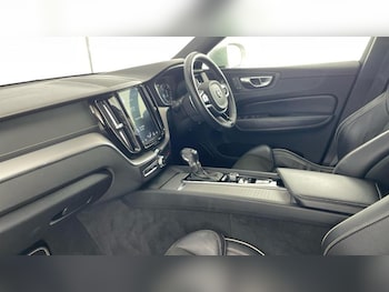 Used Volvo XC60 2018 for sale - 75529644: Photo