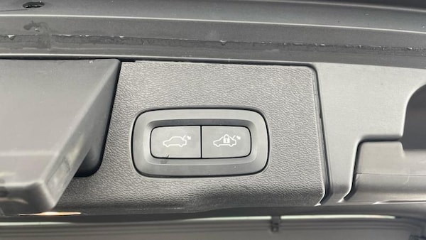 Used Volvo XC60 2018 for sale - 75529644: Photo 30
