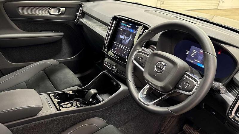 Used Volvo XC40 2025 for sale - 76748126: Photo 9