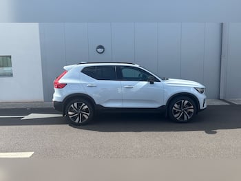 Used Volvo XC40 2026 for sale - 79786116: Photo