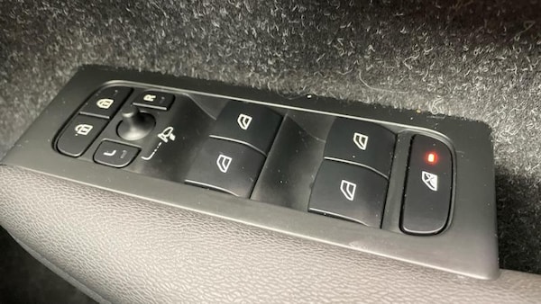 Used Volvo XC40 2020 for sale - 76322360: Photo 13